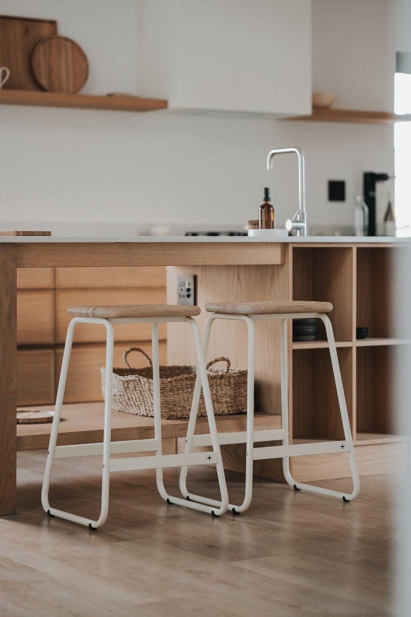 Strata Barstool